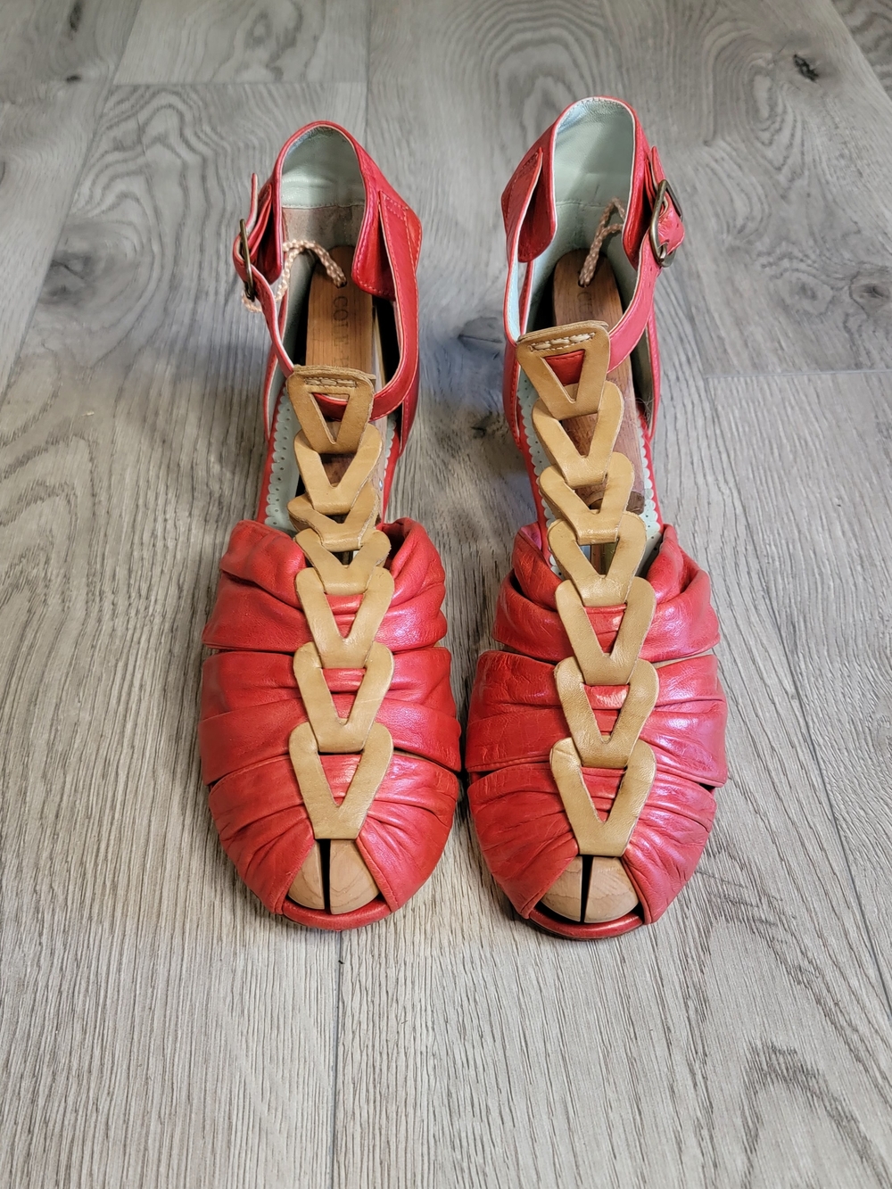Everybody by BZ Moda Sandals Womens EU 38.5 Red & Tan Leather Heels Ankle Buckle